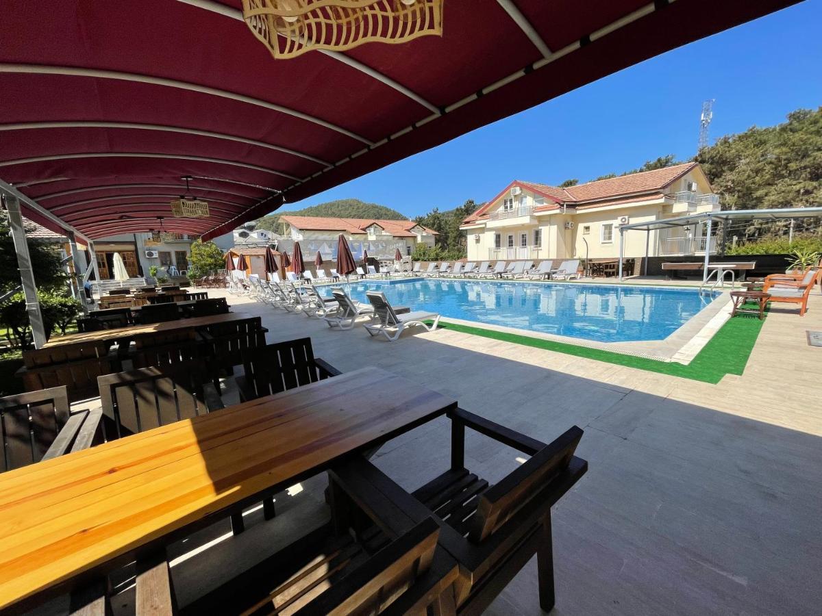 Carmina Hotel Ovacik  Exterior photo