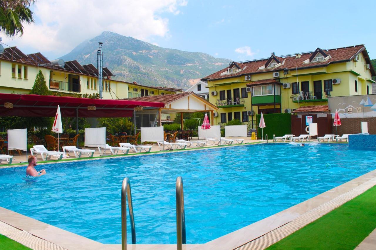 Carmina Hotel Ovacik  Exterior photo
